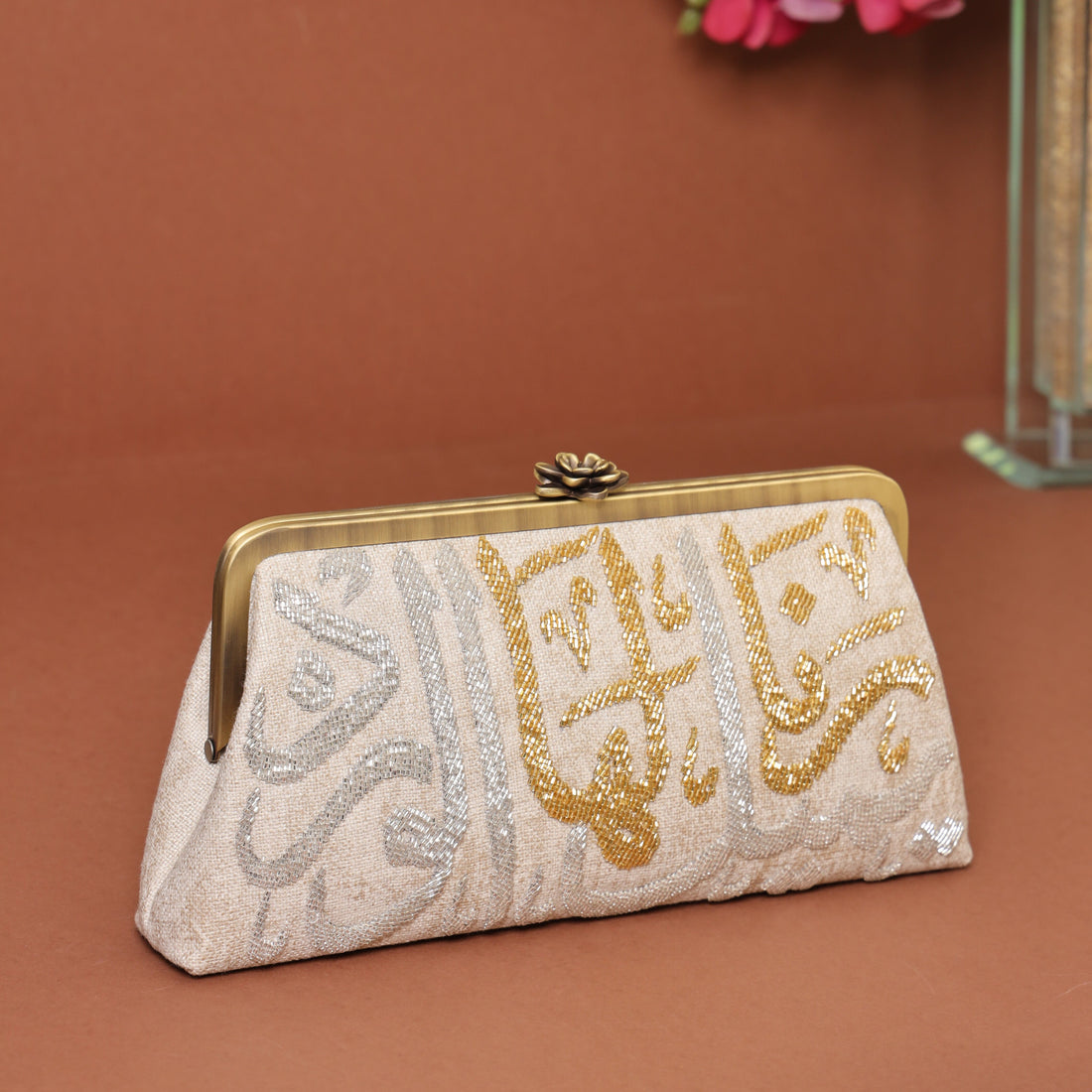 Customized Bags: The Art of Personalized Luxury Handbags with Arabic Calligraphy - Customized Bags: The Art of Personalized Luxury Handbags with Arabic Calligraphy journal image about Arabic calligraphy bags, luxury clutch gifts, and handmade bags Lebanon - Designer bags Lebanon, Women handmade clutch bag, personalized bags with name, Beirut clutch, Clutch Lebanon, Personalized bags Lebanon, Handmade clutch bags, Iraq clutch calligraphy, Palestine clutch