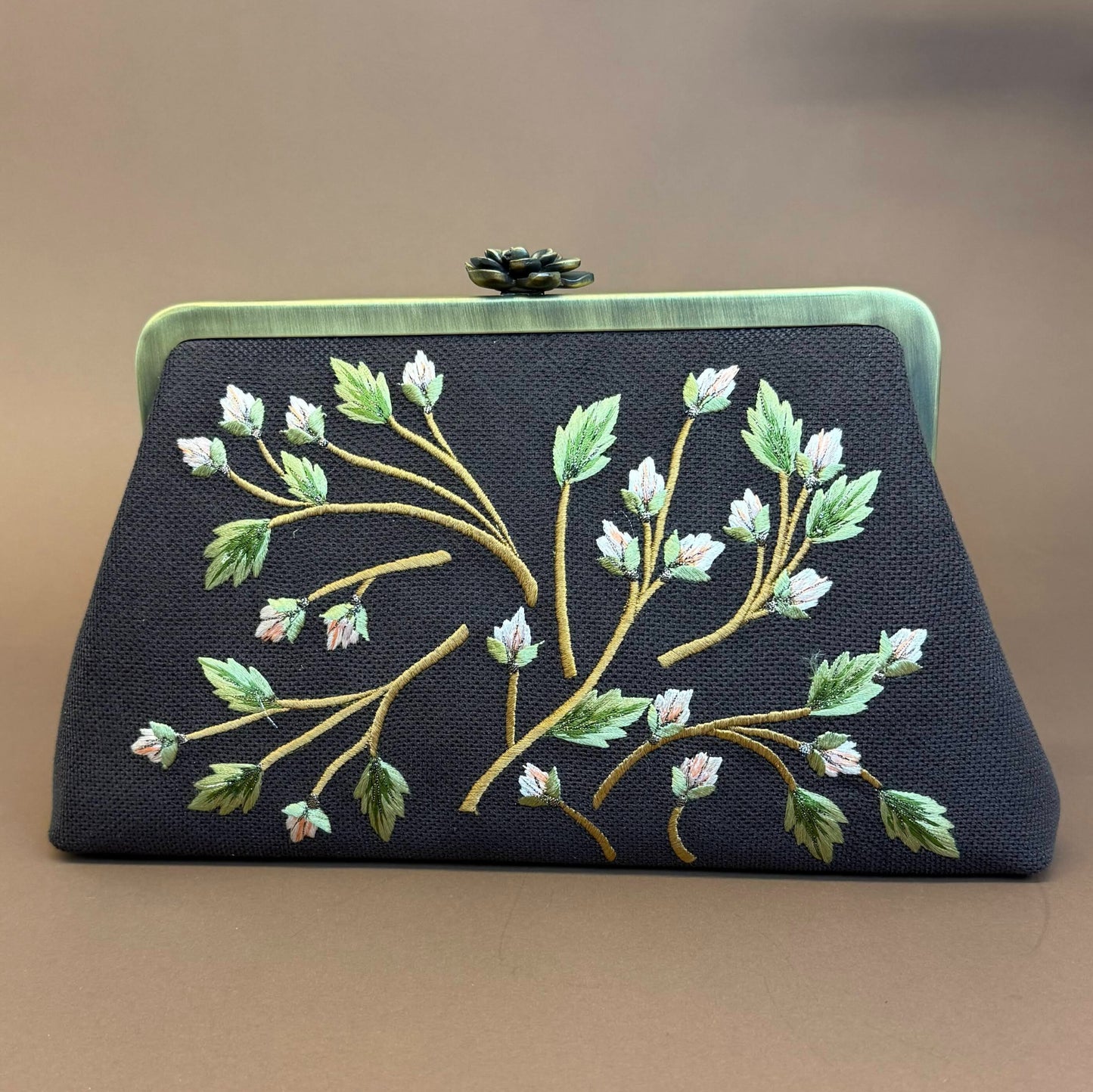 BUTTERFLY CLUTCH