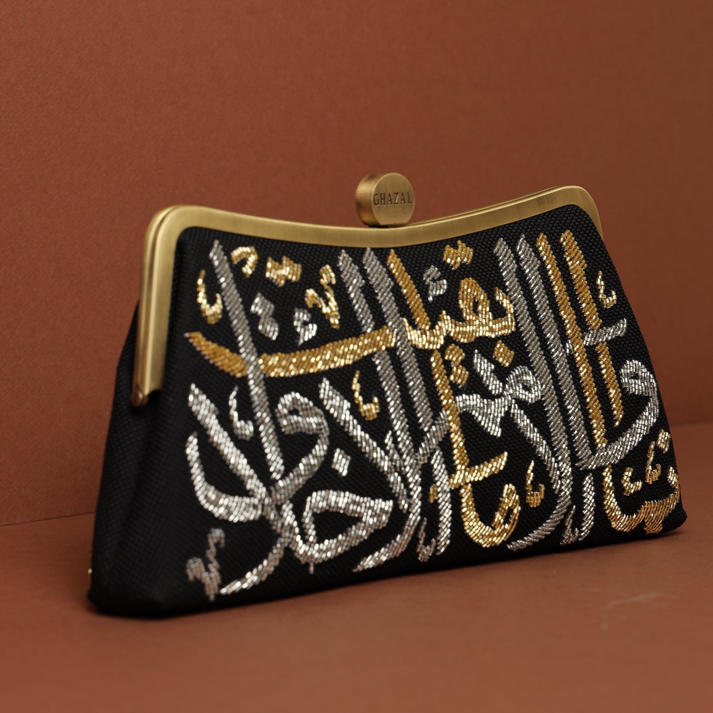 AL AKHLAQ CLUTCH