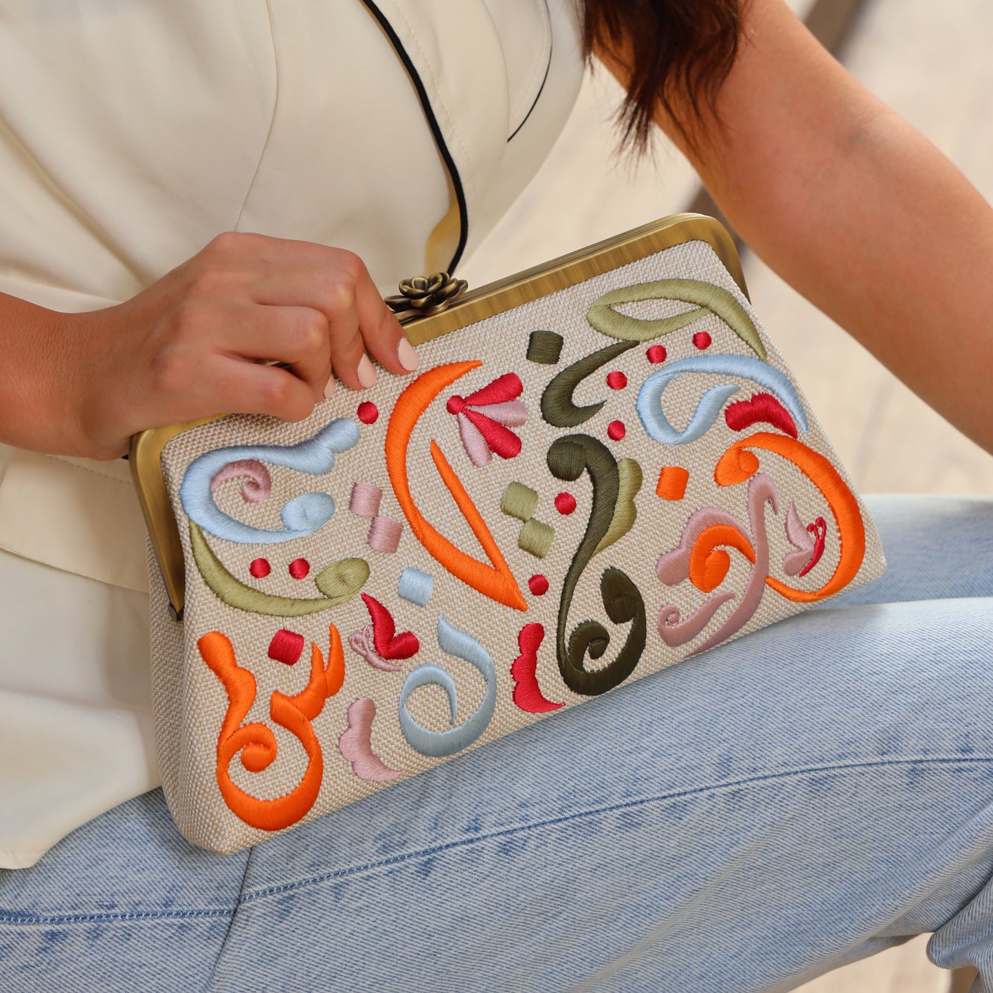 FLORAL DIWANI CLUTCH