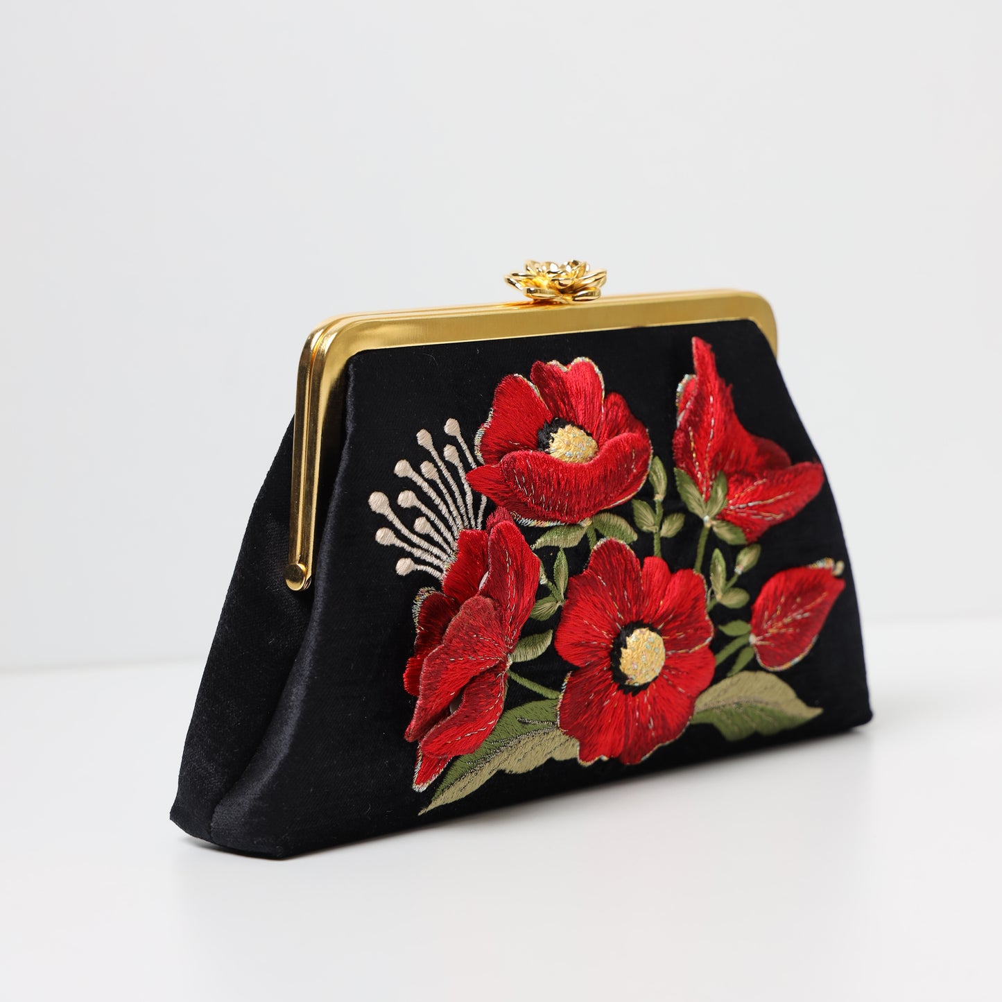 POPPY FLOWER CLUTCH