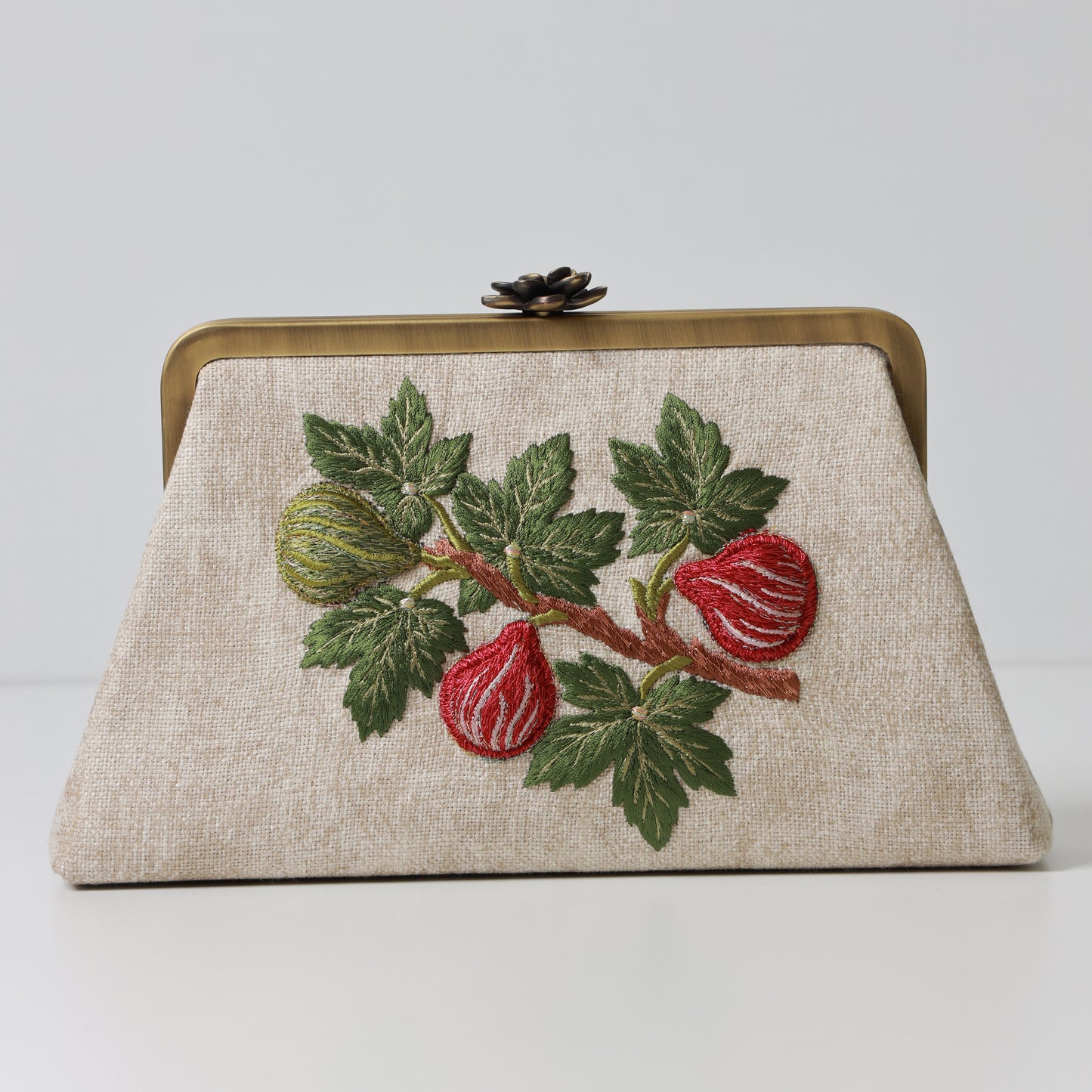 FIGS AND OLIVES CLUTCH