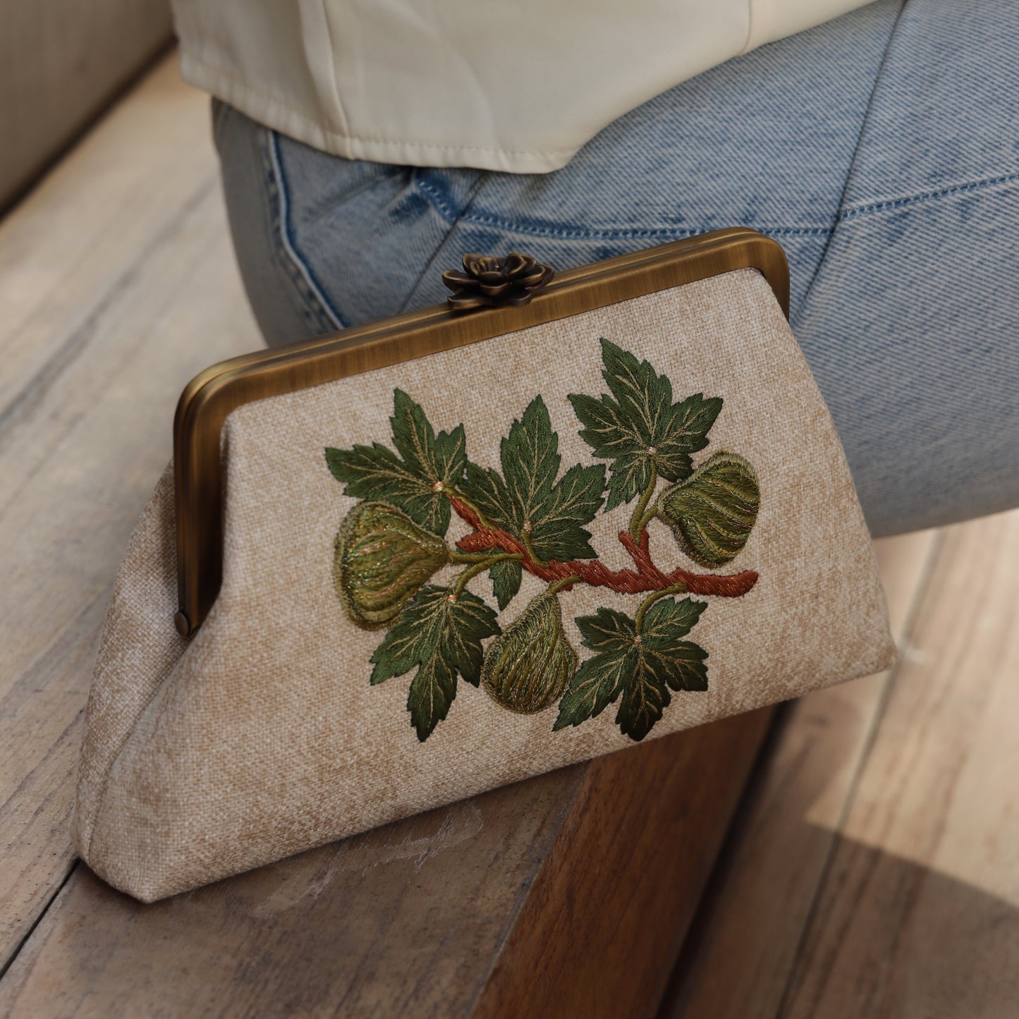 FIGS AND OLIVES CLUTCH