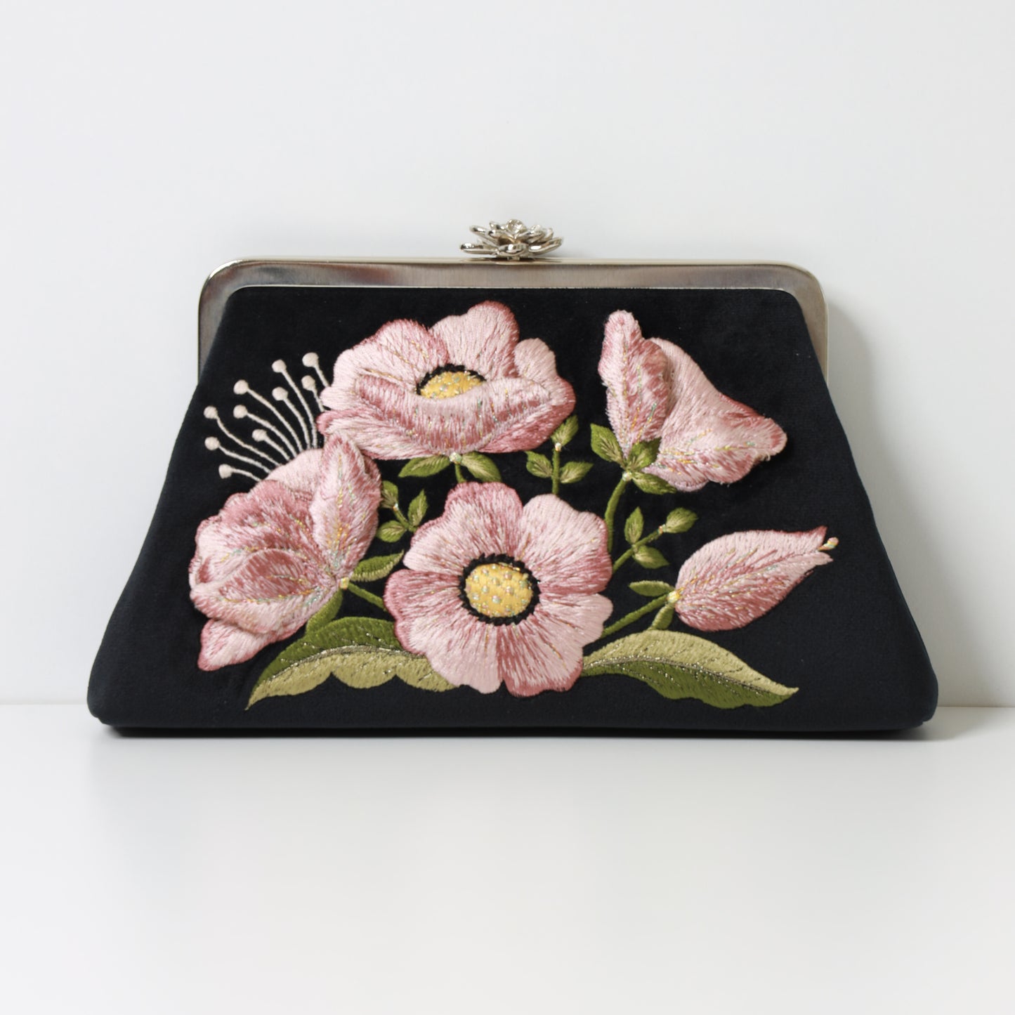 POPPY FLOWER CLUTCH