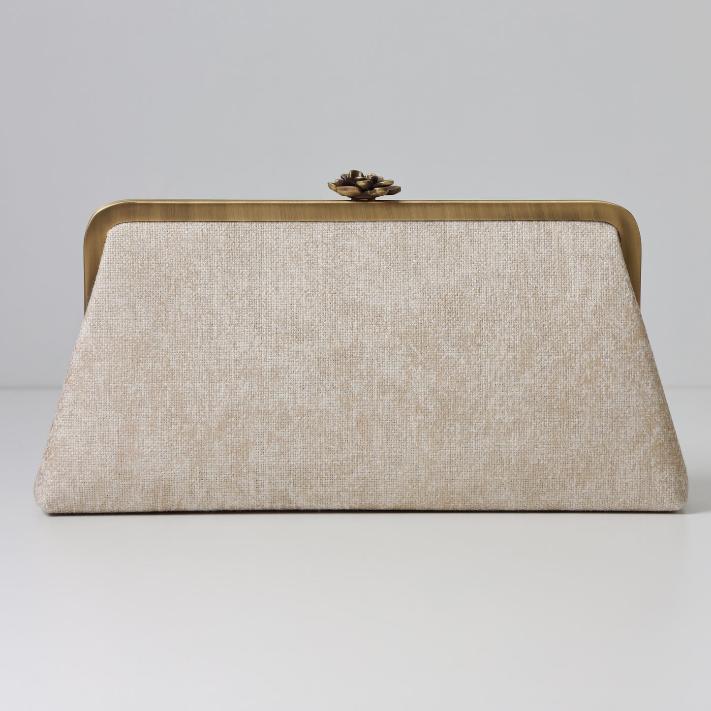 ZENAT HAYATI CLUTCH